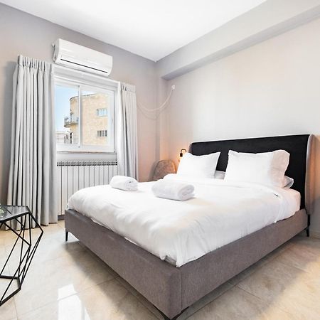 Modern Bright, Near Mahane Yehuda Market, Balcony 예루살렘 외부 사진