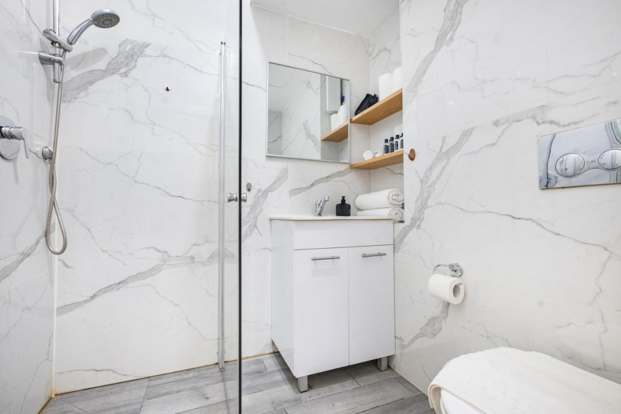 Modern Bright, Near Mahane Yehuda Market, Balcony 예루살렘 외부 사진