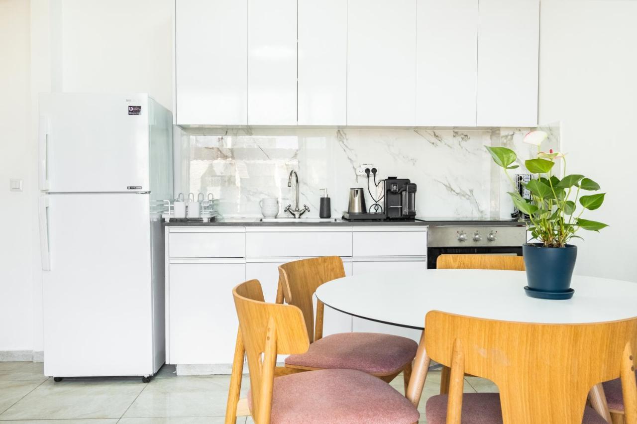 Modern Bright, Near Mahane Yehuda Market, Balcony 예루살렘 외부 사진
