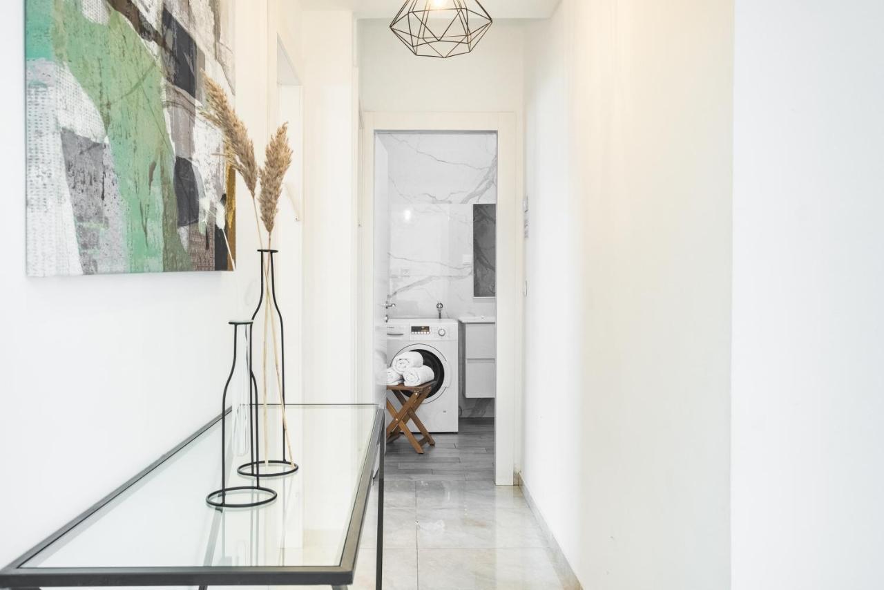 Modern Bright, Near Mahane Yehuda Market, Balcony 예루살렘 외부 사진