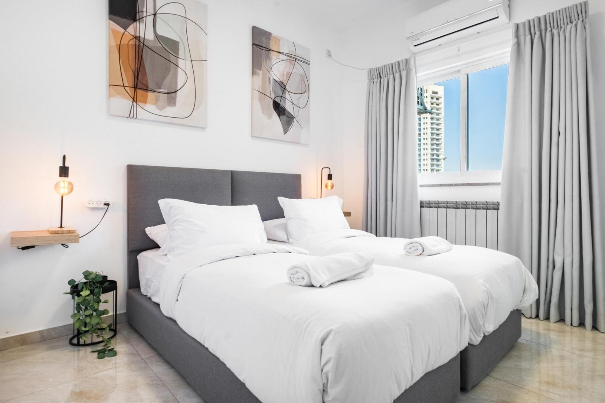 Modern Bright, Near Mahane Yehuda Market, Balcony 예루살렘 외부 사진