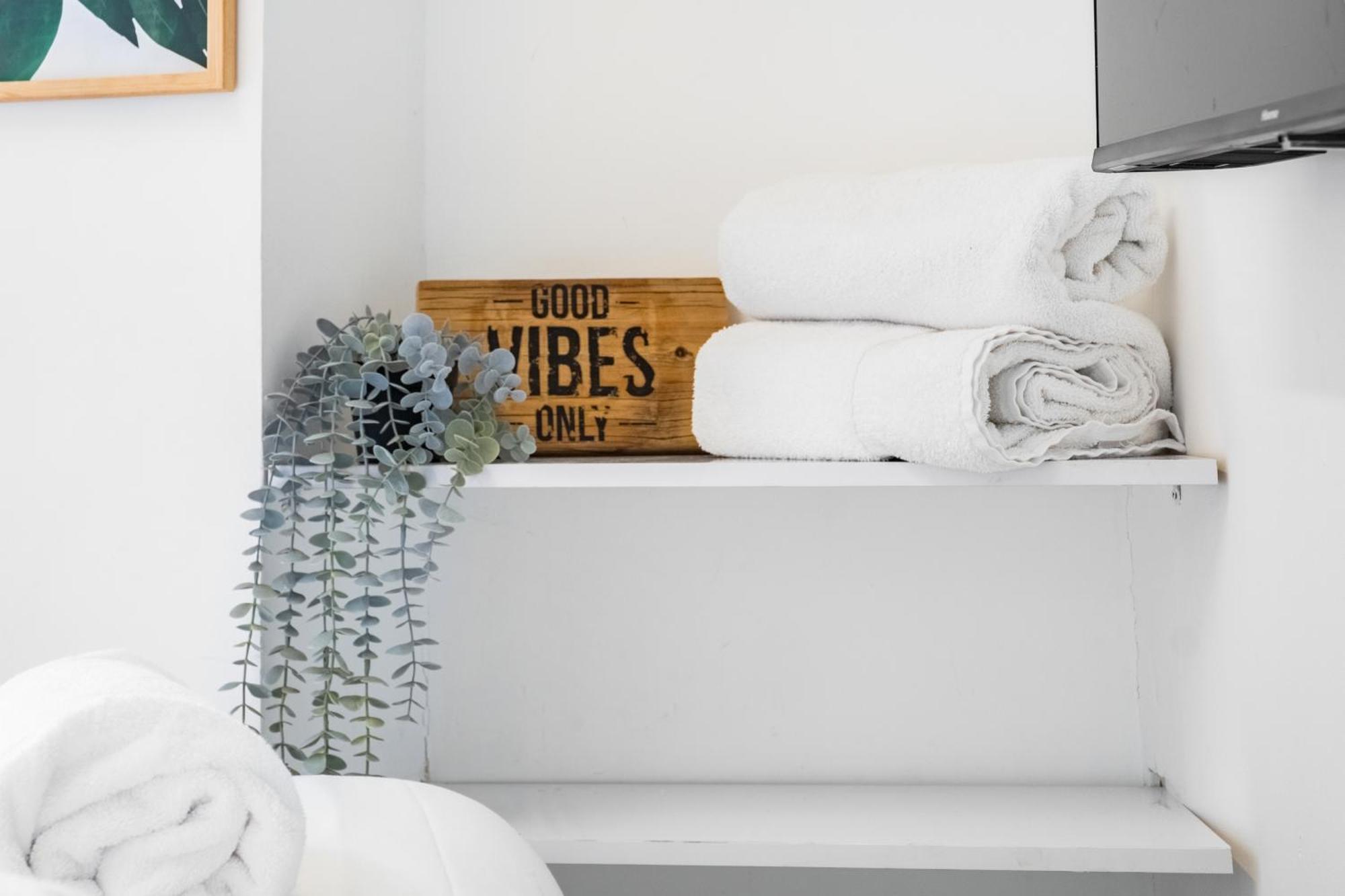 Modern Bright, Near Mahane Yehuda Market, Balcony 예루살렘 외부 사진
