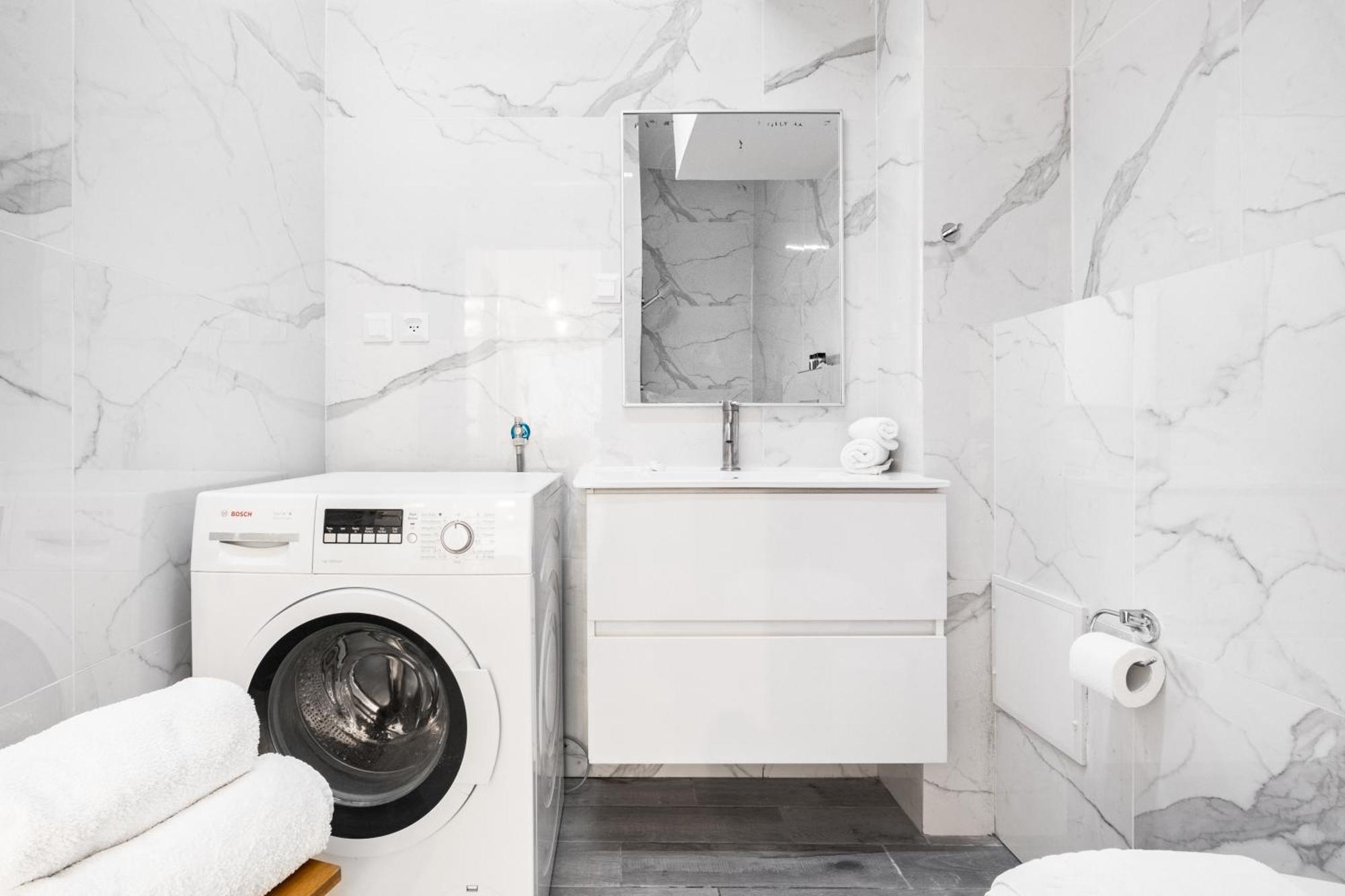 Modern Bright, Near Mahane Yehuda Market, Balcony 예루살렘 외부 사진