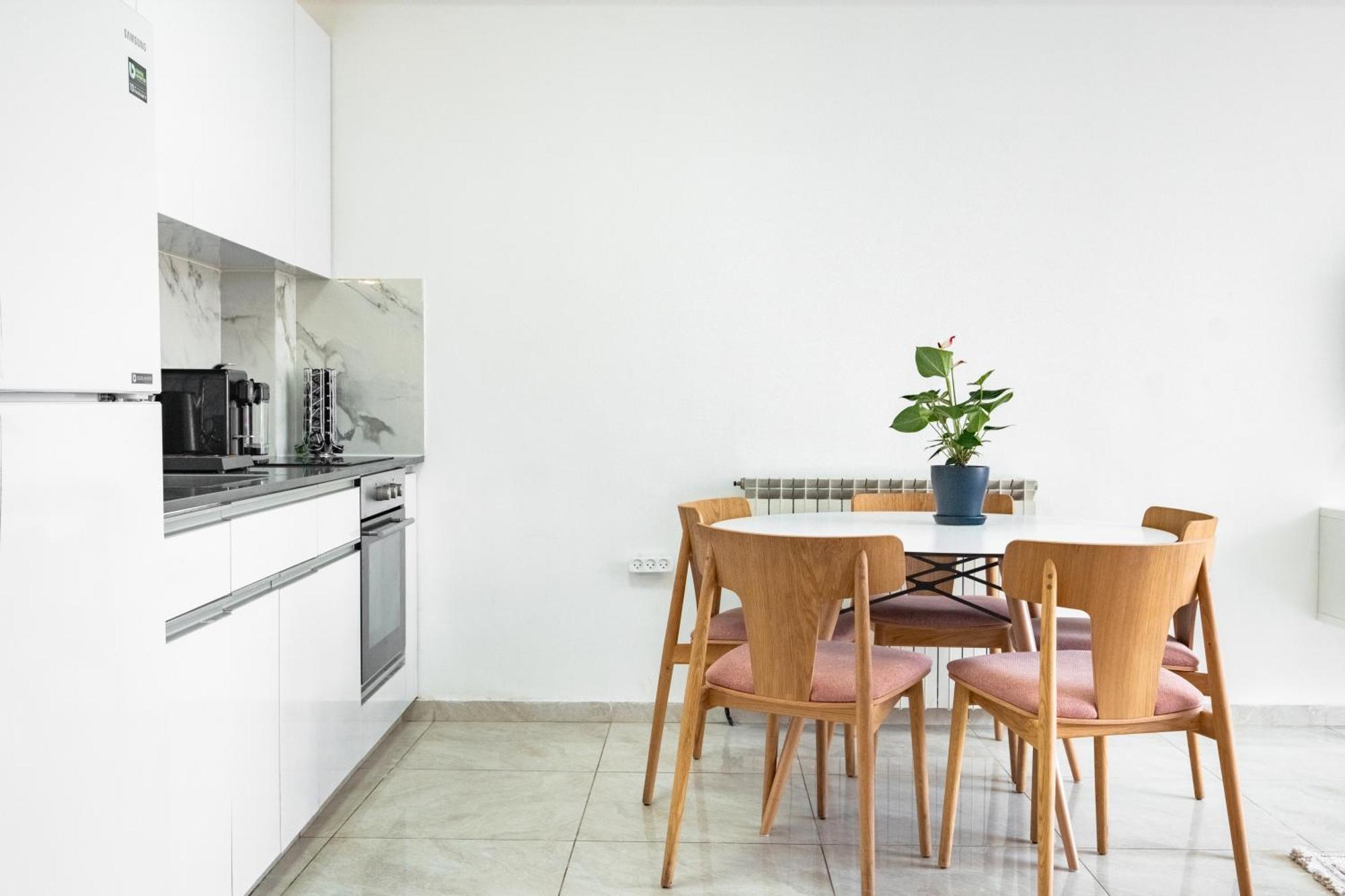 Modern Bright, Near Mahane Yehuda Market, Balcony 예루살렘 외부 사진